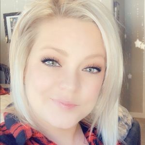 Meet your Posher, Thais